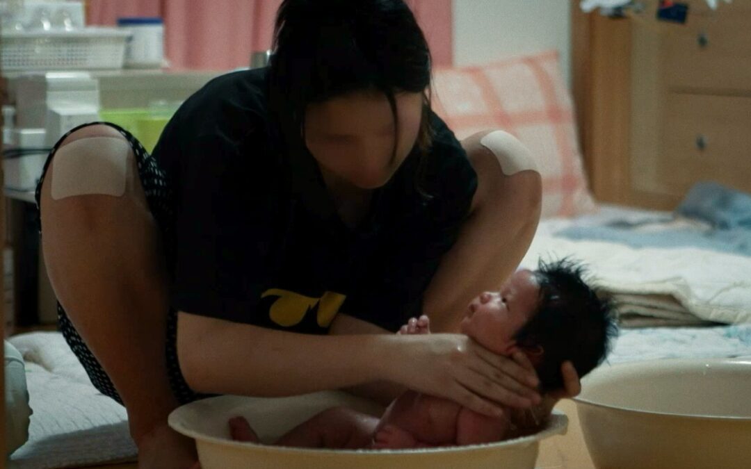 南韓小媽媽遭嚴重歧視，長輩勸送養孩子保住「女性身價」