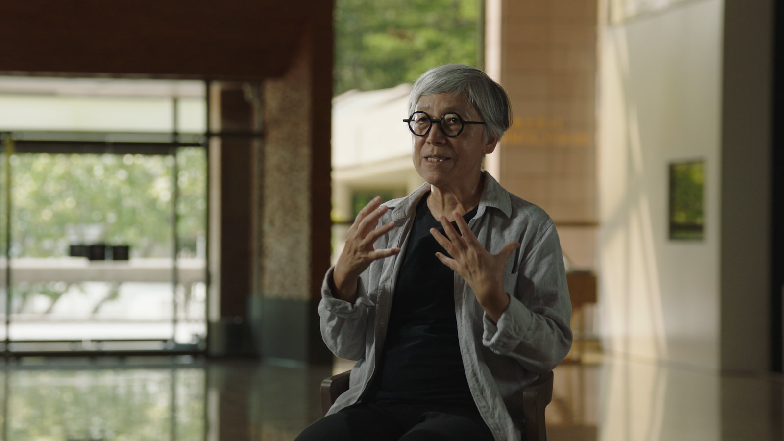 現年67歲的藝術家吳瑪悧，仍有旺盛的創作力。圖／《藝術很有事》節目劇照