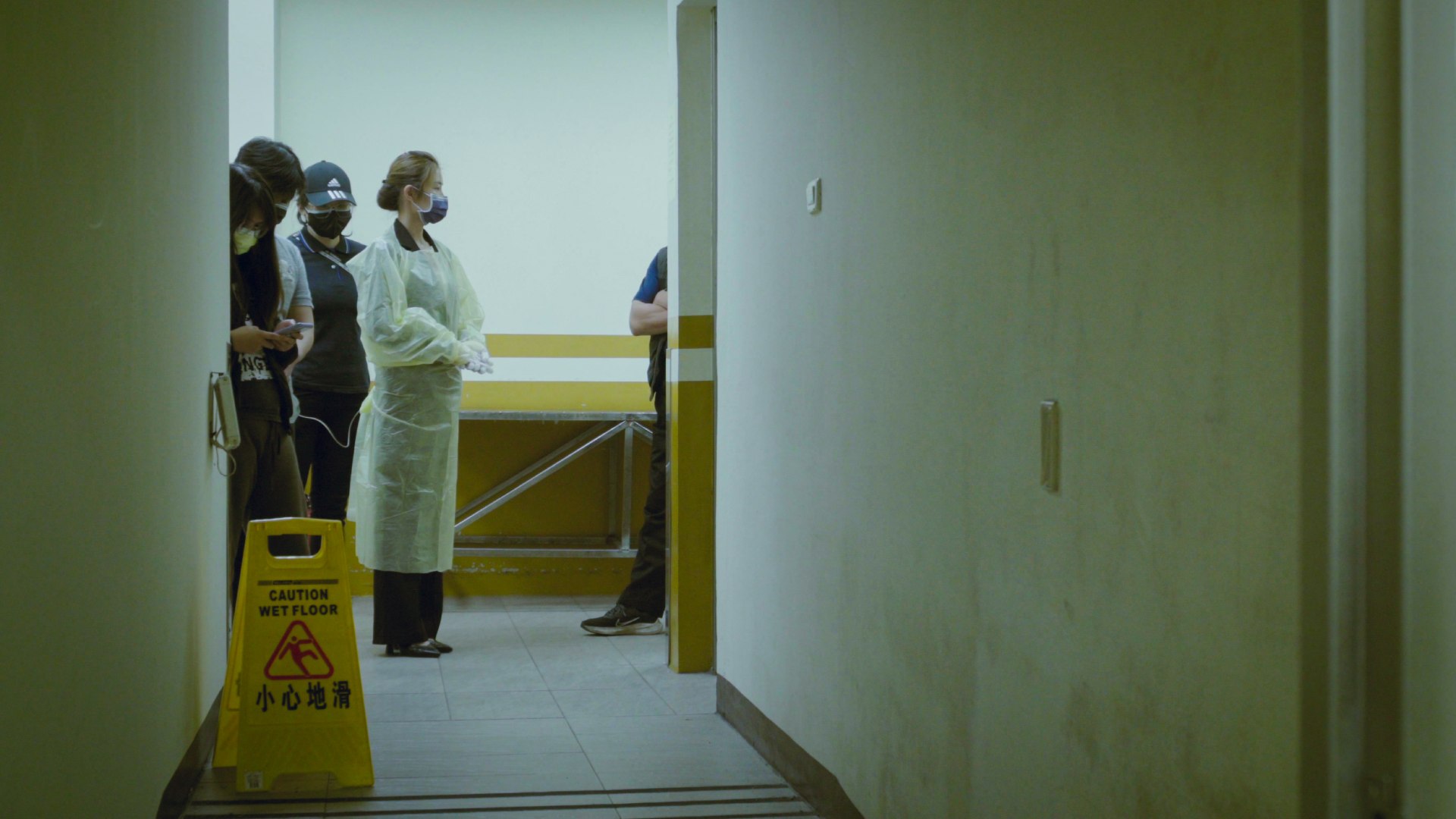 陳曉琪：「仍然在頭痛，合唱的詩歌聽不到」──憂鬱聖誕的共苦— 低聲道The Voice, image size:1920x1080