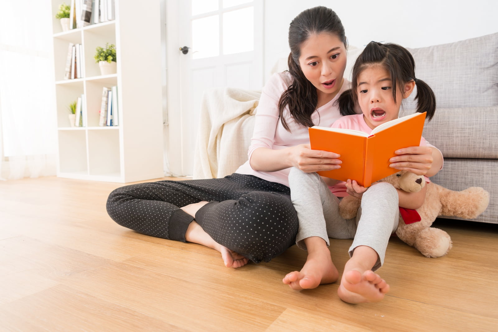 親子共讀可以促進孩子的認知能力。圖／示意圖