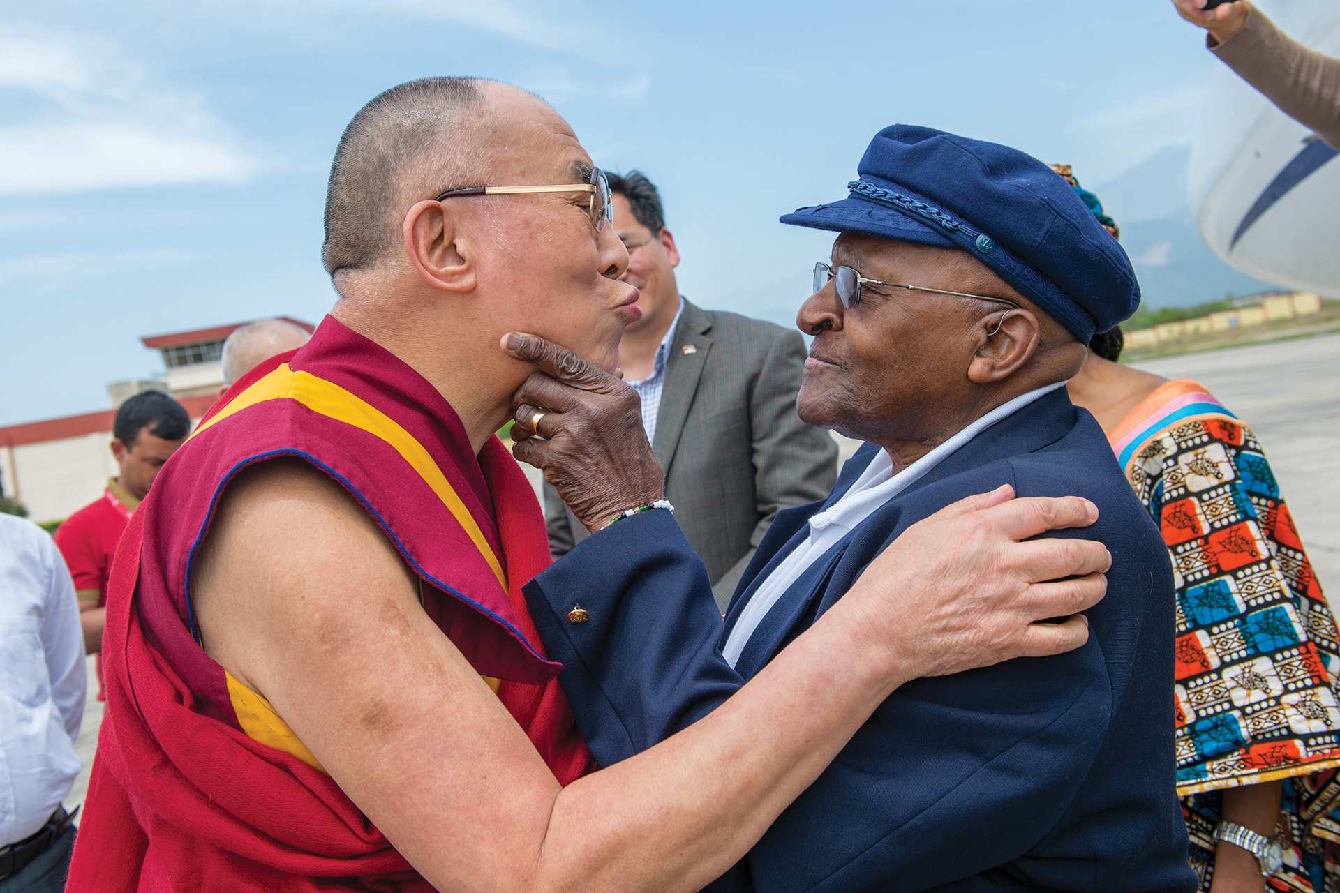 達賴喇嘛與屠圖主教認定彼此是「心靈上的頑皮兄弟」。圖／《喜悅：達賴喇嘛遇見屠圖主教》