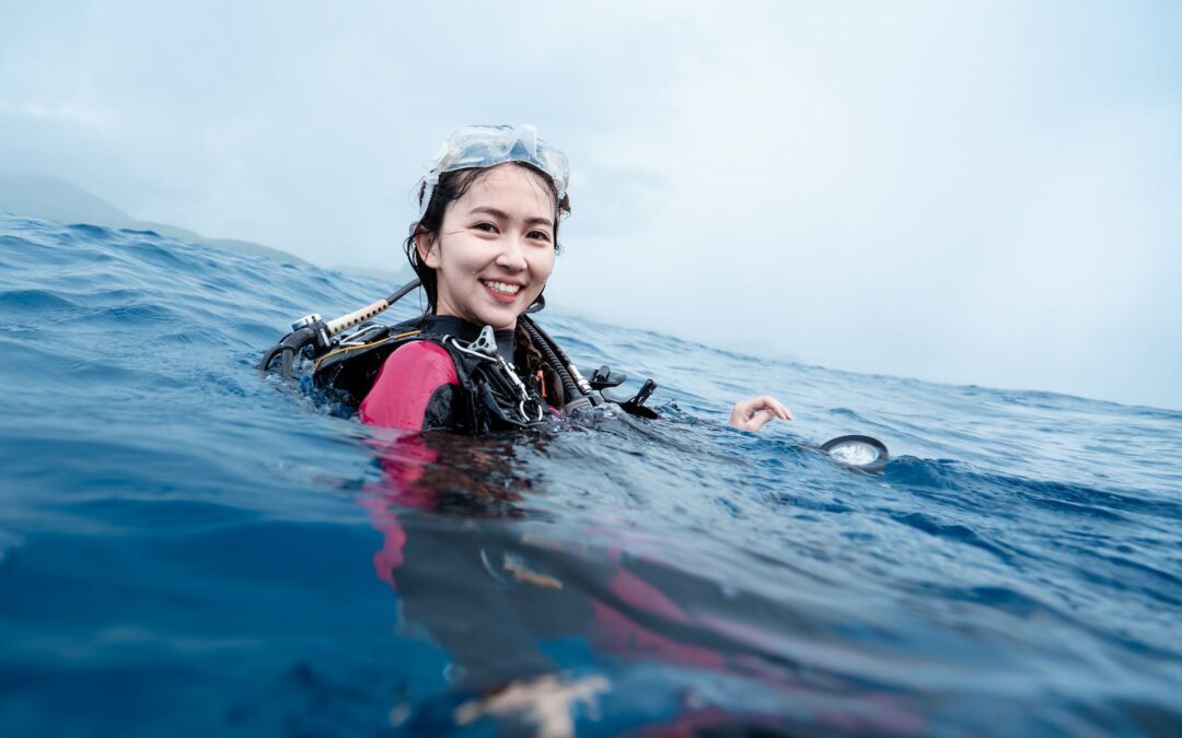 從台灣小姐到海洋大使，水下模特兒鄭婷怡推動海洋保育因難忘震撼「垃圾海」