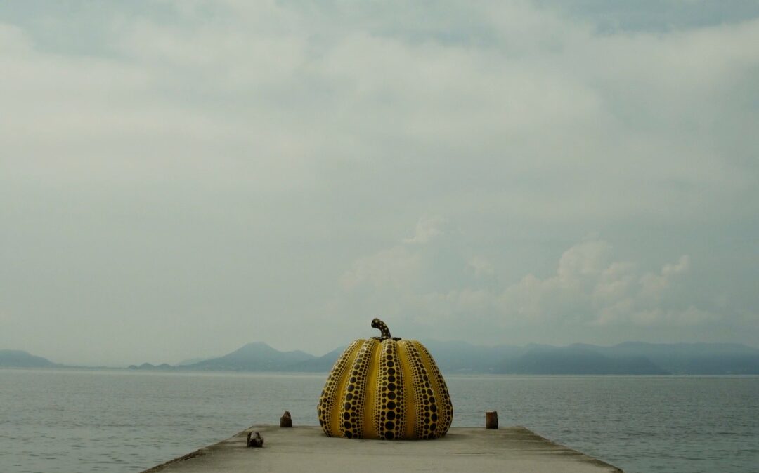 安藤忠雄操刀30年，瀨戶內海上的荒涼離島「直島」成現代藝術聖地