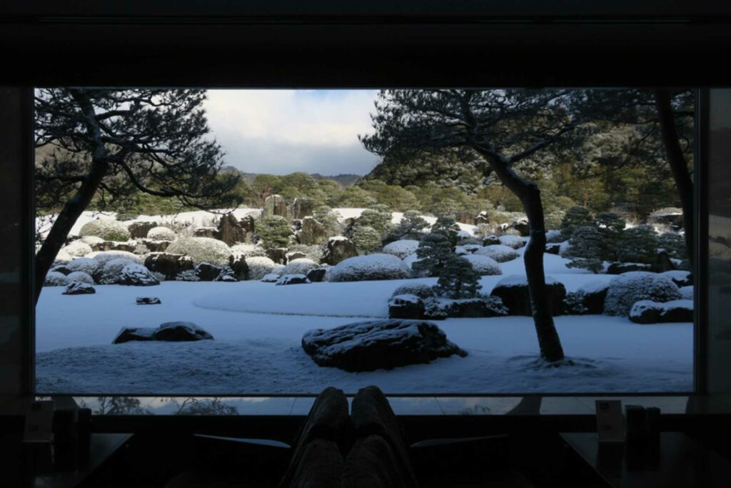 將橫山大觀的畫境延伸，讓美術館成為永不褪色的畫框。圖／足立美術館官方X