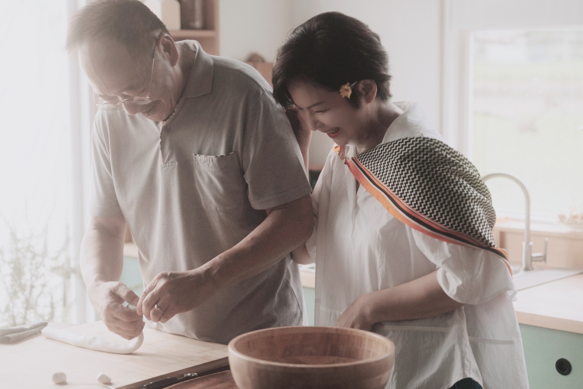 在忙碌的生活裡，能與家人「好好吃飯」非常不容易。圖／《就算一個人也可以好好的吃飯2》