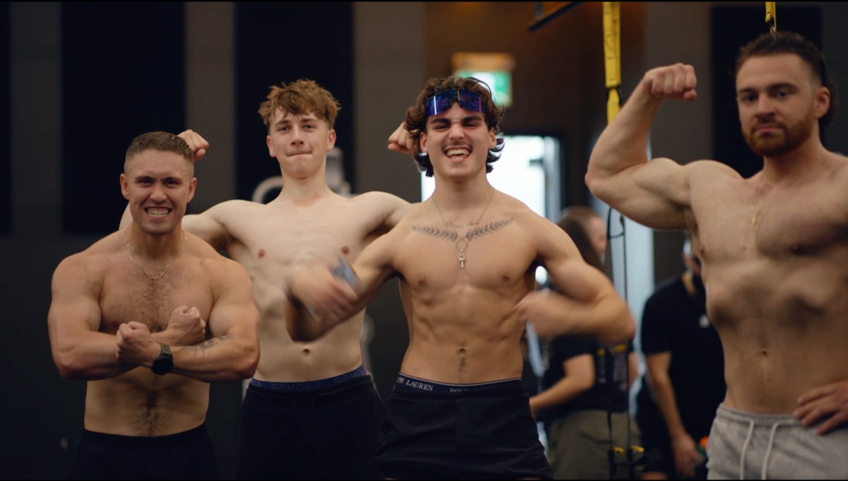 阿爾法男運動吸引年輕男性，崇尚男子氣概，認為女人天性就該順從。圖／《男男自語》