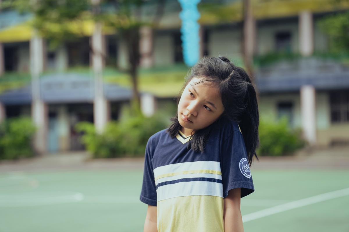 電影中就讀國小五年級的小曉有ADHD特質，遭受同學霸凌與孤立。圖／《小曉》