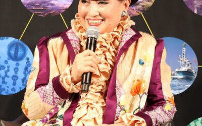 《窗邊的小荳荳》黑柳徹子曾是老師眼中「麻煩人物」，歷經戰火成國寶級藝人傳遞和平理念