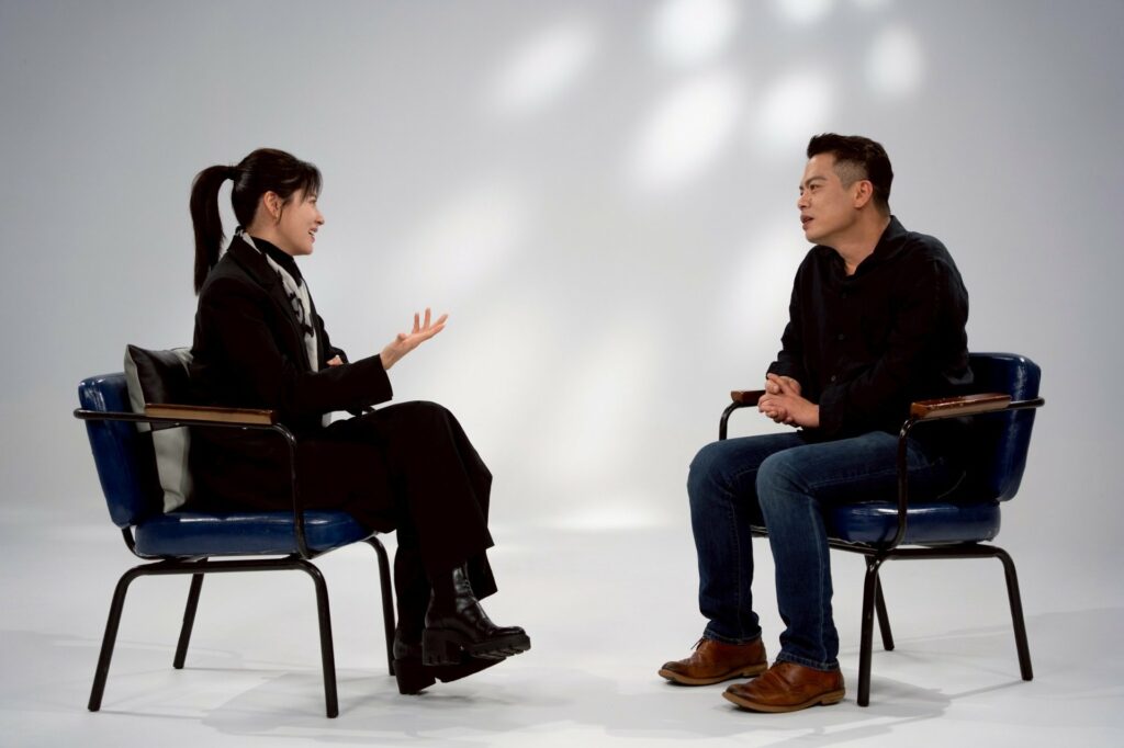 ｜演員林予晞、哲學家紀金慶在《換邊發球》暢談人生經驗與扮演的性別角色