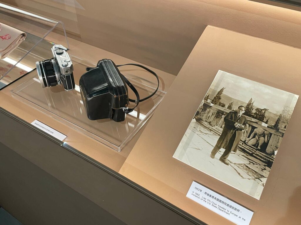 |〈歲月足跡〉展出廖繼春的私人相機。