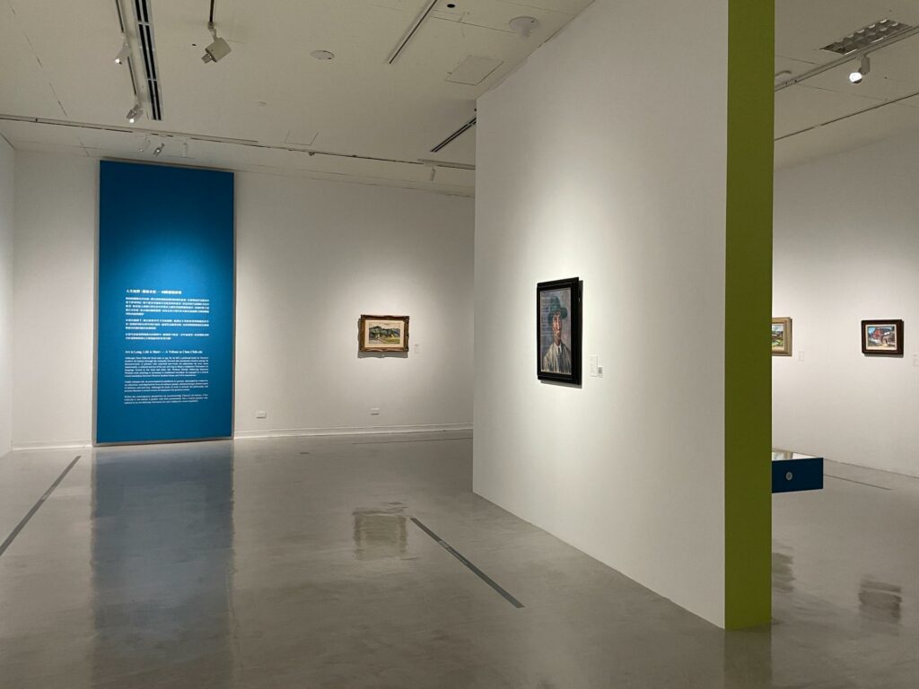 ｜〈像陳植棋致敬〉展區識別色為藍色。