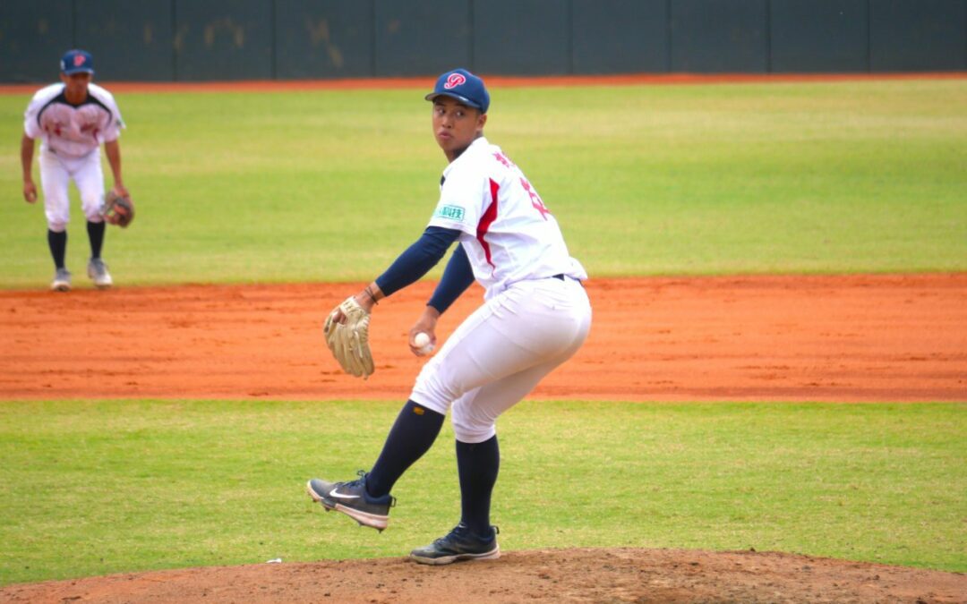 平鎮投手蔡辰瀧火球引球探鎖定，棄打從投拚職棒要讓阿公享福