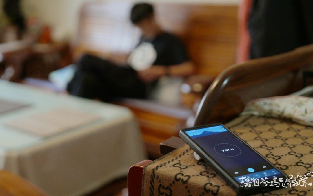 男孩克服容貌焦慮與內耗，放下手機學習表達：發現自己也能被喜歡