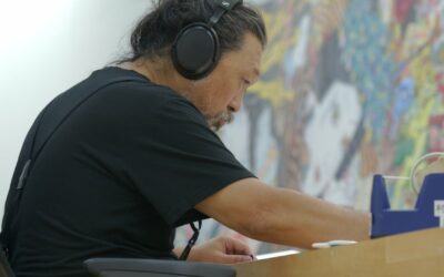 村上隆到底在紅什麼？解析「超扁平」藝術與他備受爭議的成名之路