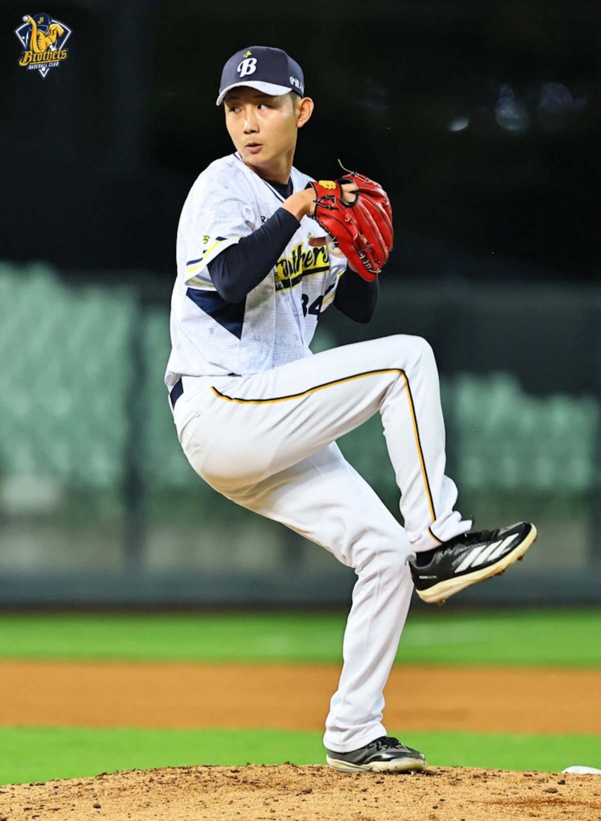 錢可倫首度報名中職選秀就獲得青睞。圖片來源／中信兄弟粉專