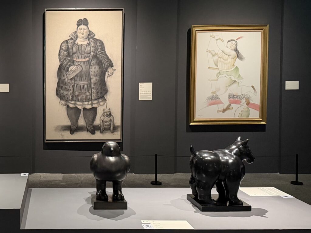 ｜展區〈雕塑〉，展示小型銅像。（攝影／應孟儒）
